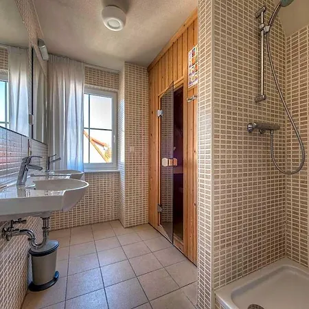 Cozy With Sauna 2*